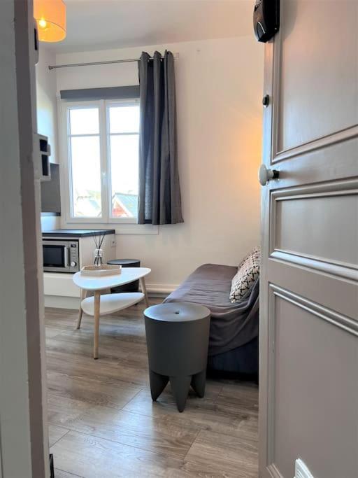 Le Cyrano, Deauville - App. T2 Proche De La Mer Екстериор снимка